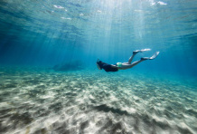 Cavalcare l’onda dell’innovazione: migliorando le performance negli sport acquatici per le persone e per il pianeta